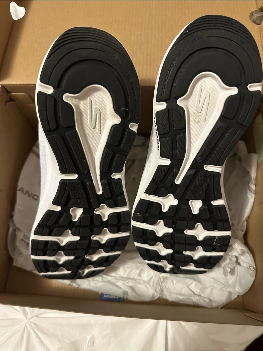 Skechers GO RUN White Women's Athletic Sneaker